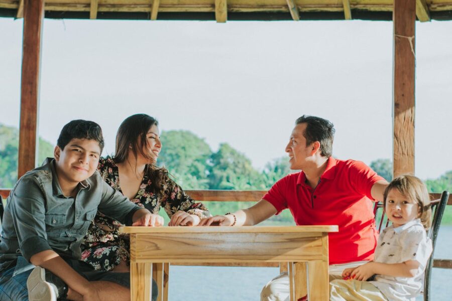Imagen de Lago Calima con Niños: 10 Actividades Seguras y Divertidas en Familia