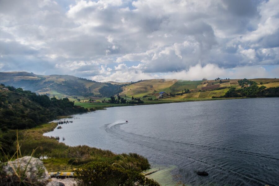 Imagen de Mejor Época para Visitar Lago Calima: Clima, Vientos y Temporadas